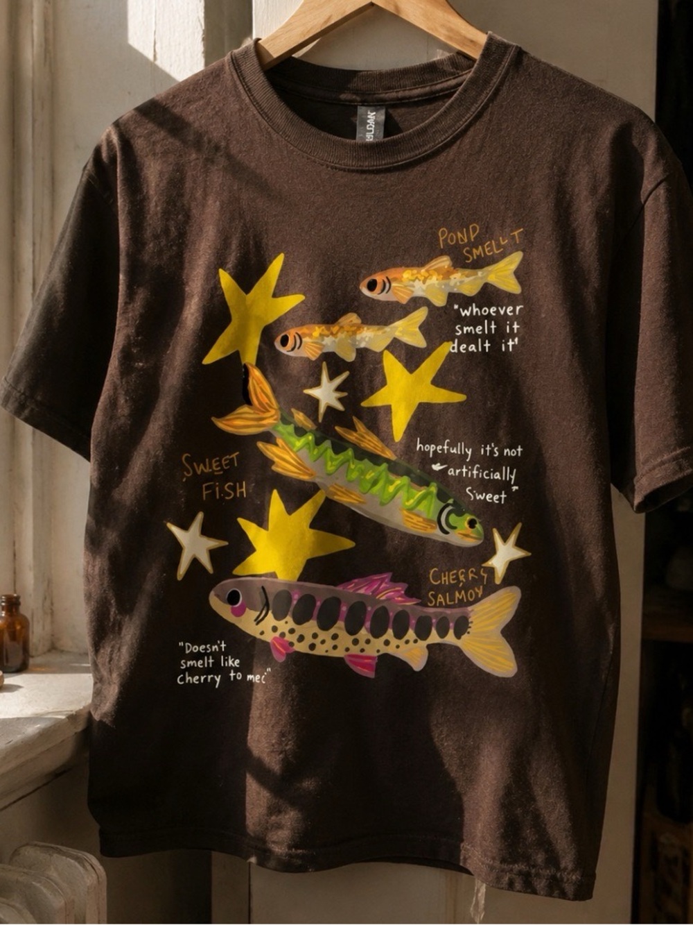 Gildan Brown Tee with Yellow & Multicolor Fish Graphic